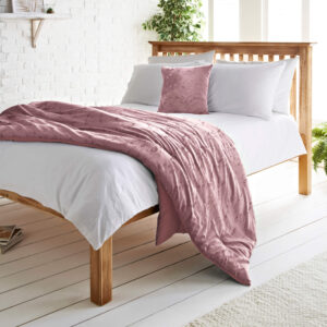 Cosmopolitan Velvet-touch Throw