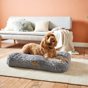 Snug Super Fluffy Pet Bed